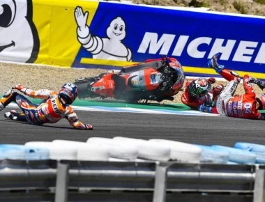 Χαμός στο παγκόσμιο πρωτάθλημα Moto GP - Ανατριχιαστική καραμπόλα (βίντεο)